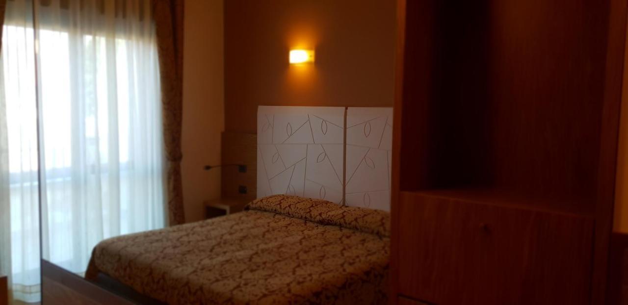 Albergo Ristorante Il Delfino Novare Extérieur photo